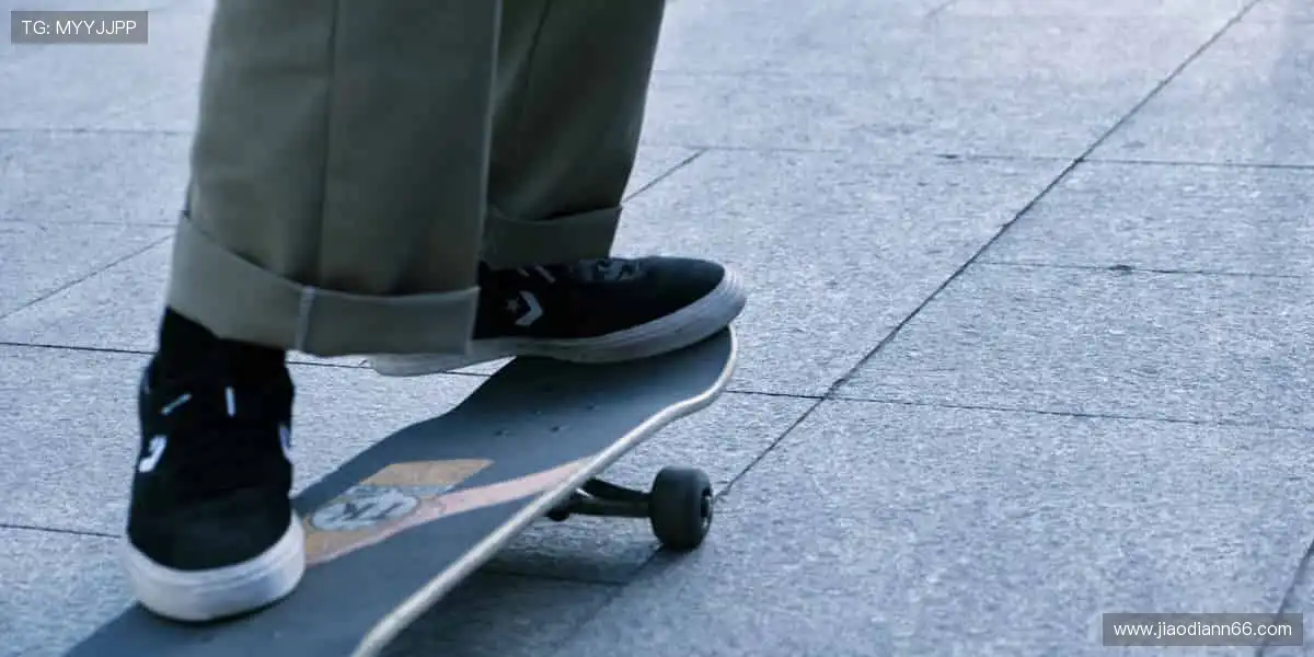 🎁独家周边来袭!限量款球星签名,让热爱触手可及🏅